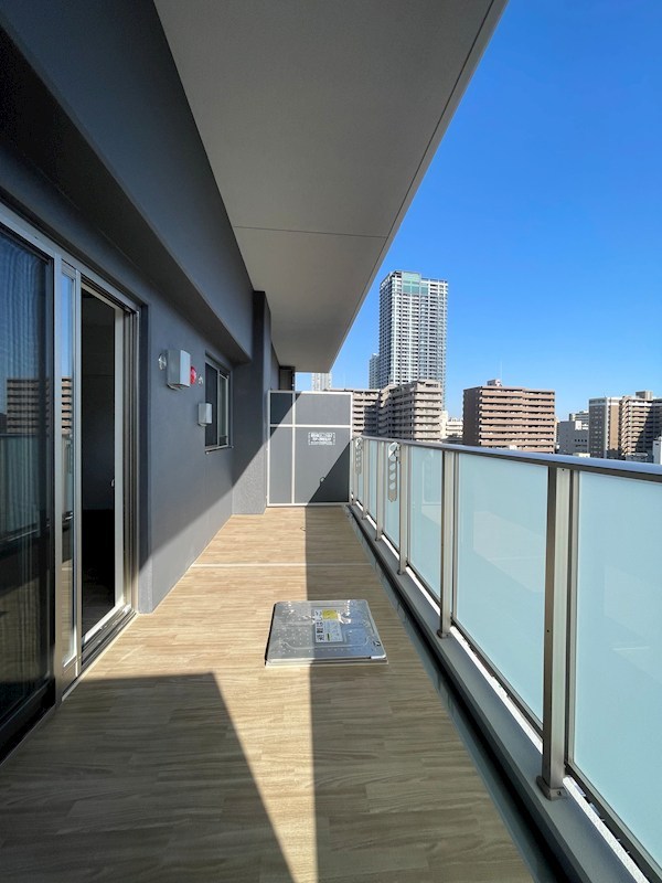 グランヴィラッセ北梅田 ベランダ