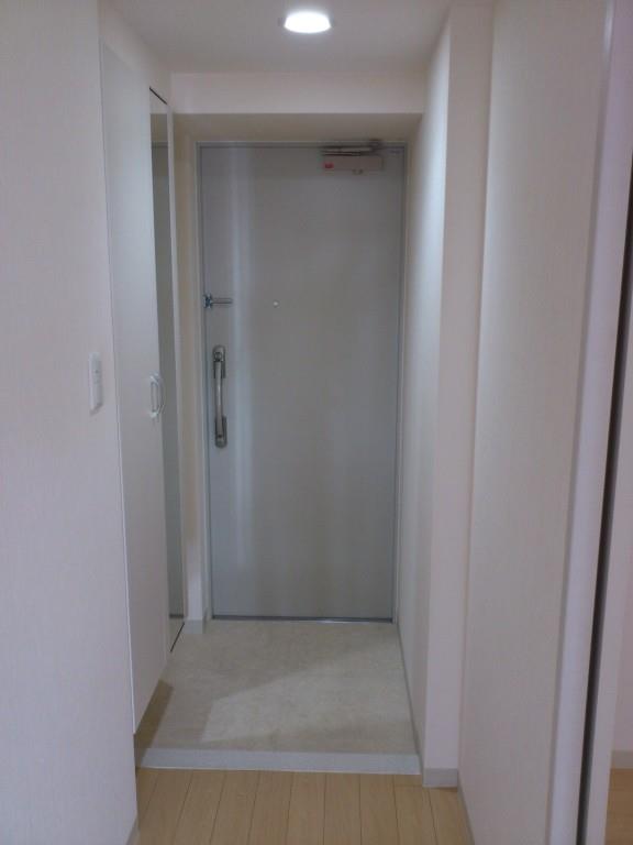 エルグランコウショウ 玄関