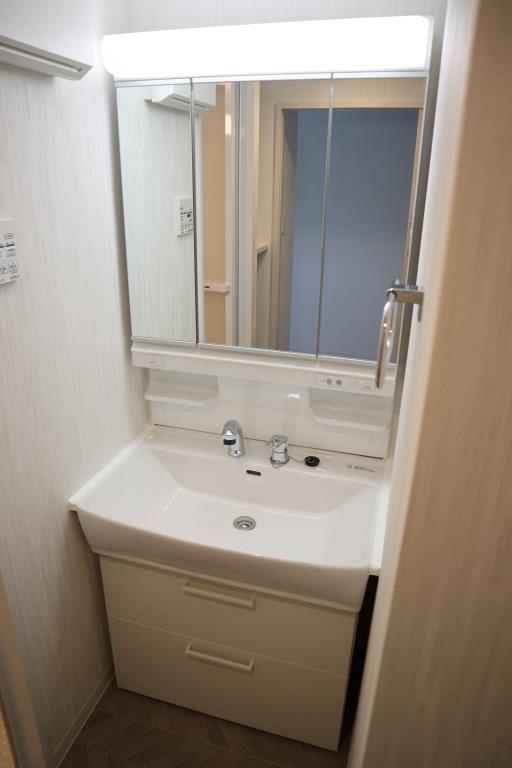 レイ和白 リビング