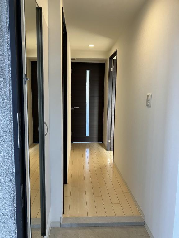 ルミエール北梅田 玄関