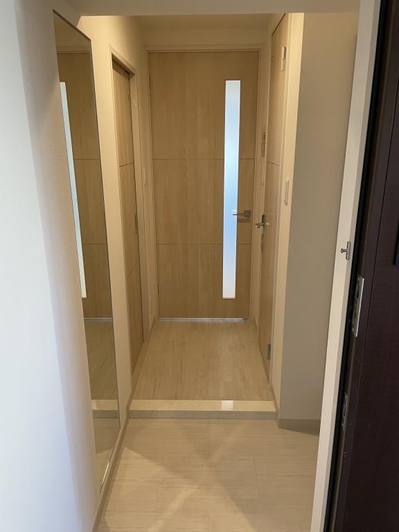 クロスフロント十二所線 玄関