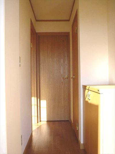 リバーサイドヴィラ西館 玄関