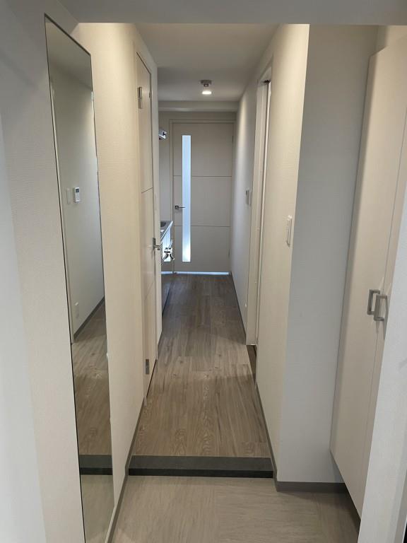 クロスフロント十二所線 玄関