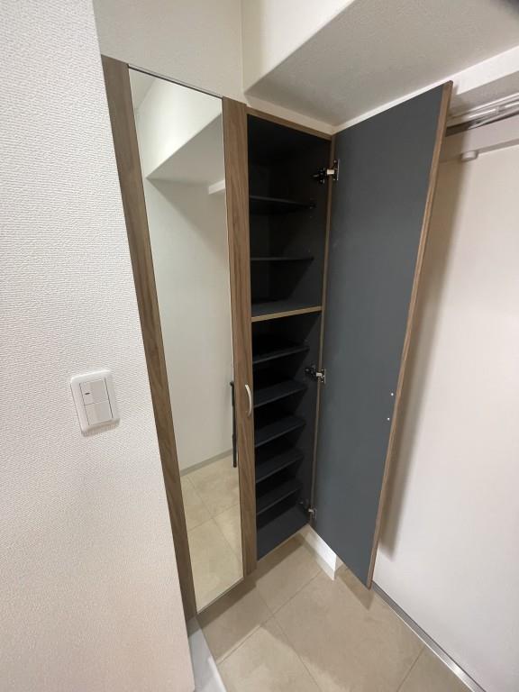 メゾン・ド・パニール 玄関