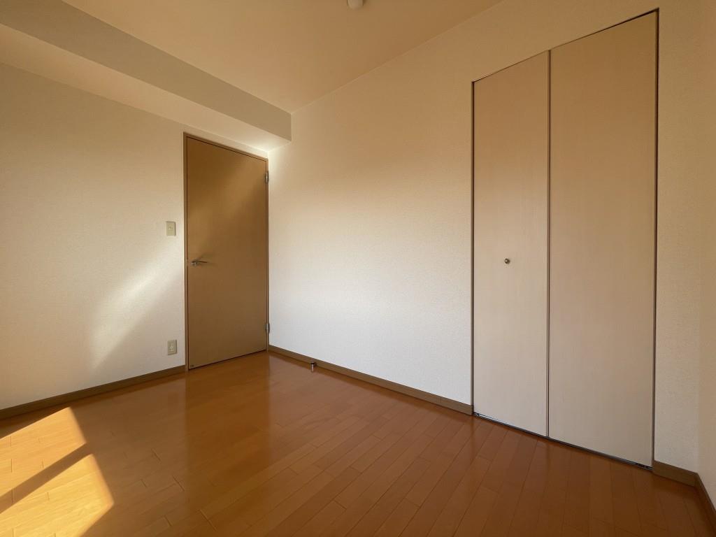 ＦＲＥＡ はい・２１ ベッドルーム