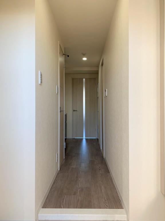 The First One金山 玄関