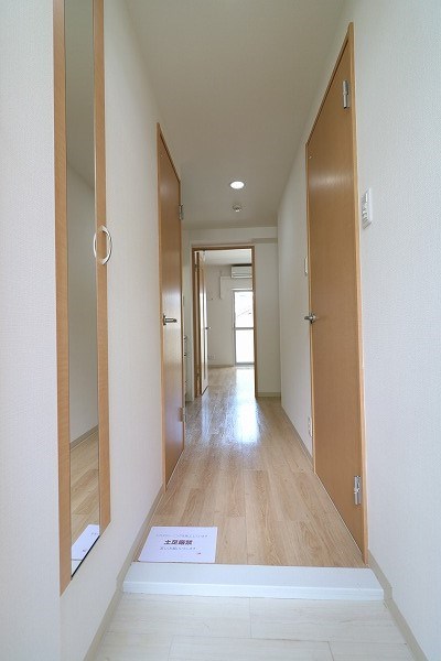 フローリッシュ桃山 玄関