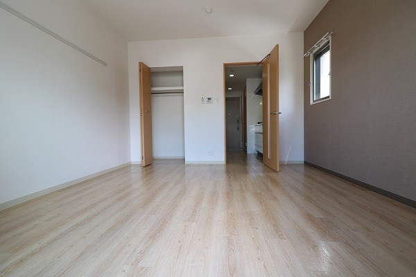 フローリッシュ桃山 ベッドルーム