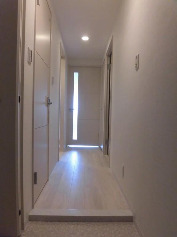 フレール江坂レジデンシャル 玄関