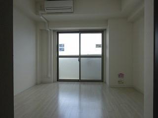 ロイヤルピジョン ライズ リビング