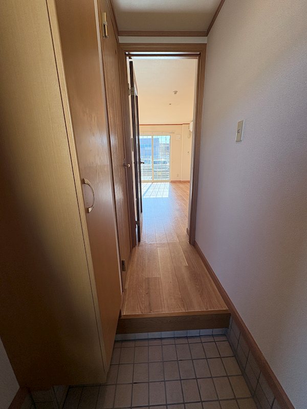 グラン シャリオ(守山市) 玄関