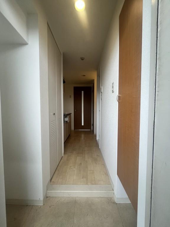 クローヴェーサウスタカハマ 玄関