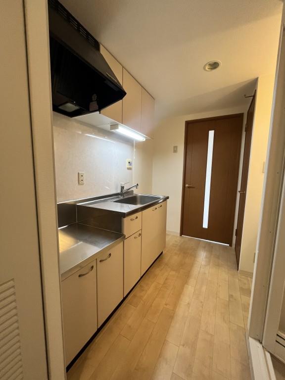 クローヴェーサウスタカハマ リビング