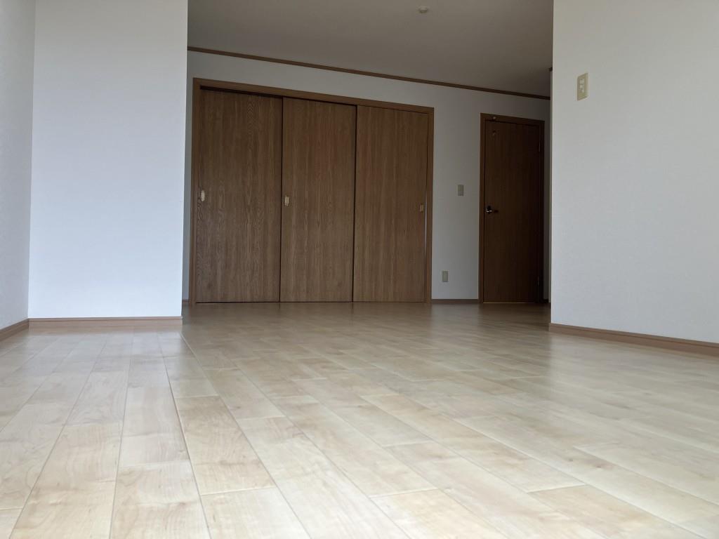 メゾンタカモト一番館 リビング