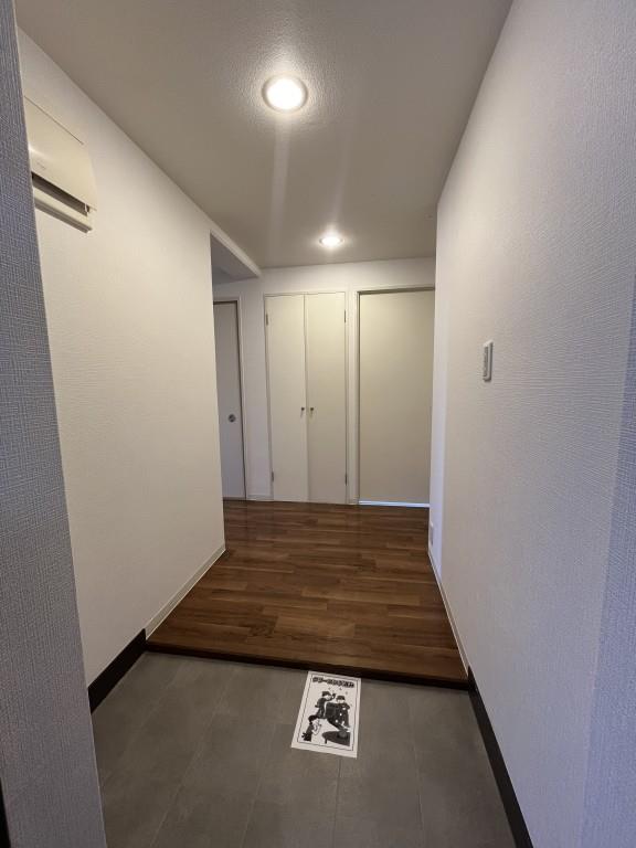 メゾンリヴィエール箕面 玄関