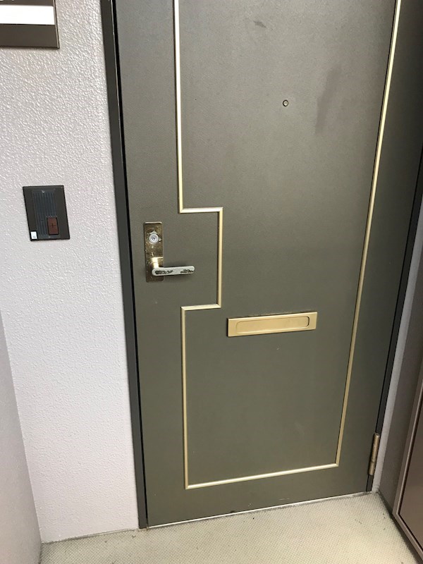 平野元町日興マンション 玄関