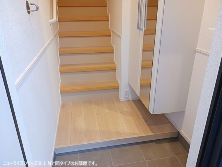 サニーハイツ　タカ 玄関