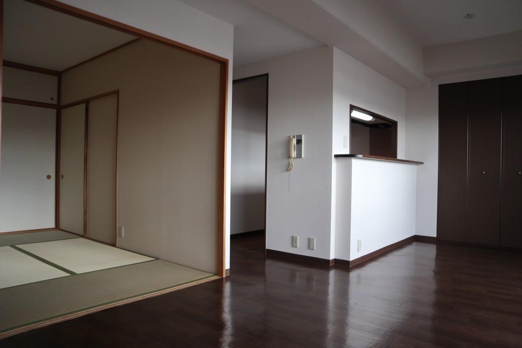 平野元町日興マンション リビング