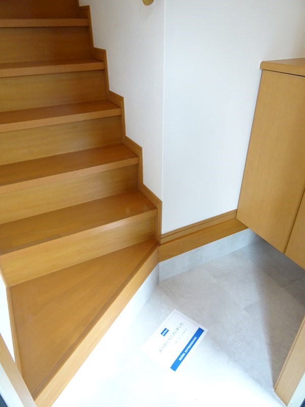 コンフォート ハナブサ 玄関