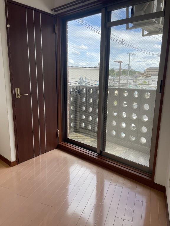 ベルフラワー岡町 ベッドルーム