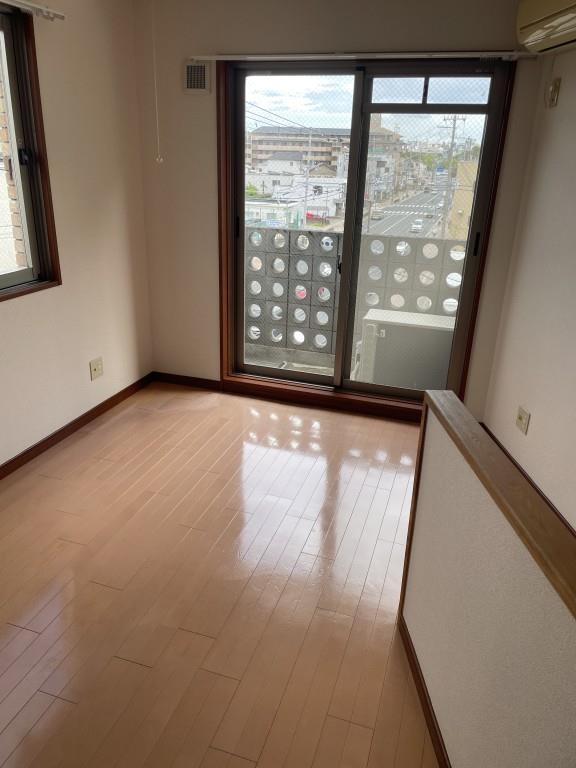 ベルフラワー岡町 リビング