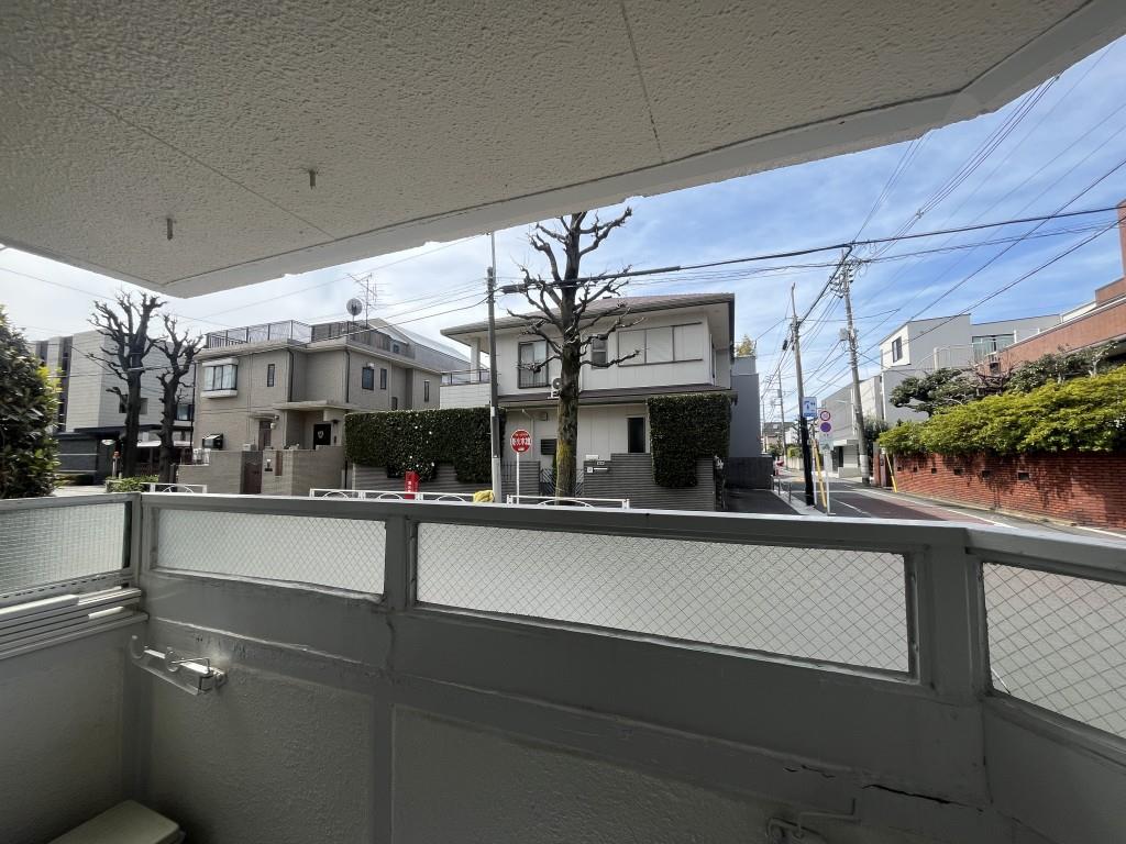 ホワイトシャトル柿の木坂 ベランダ