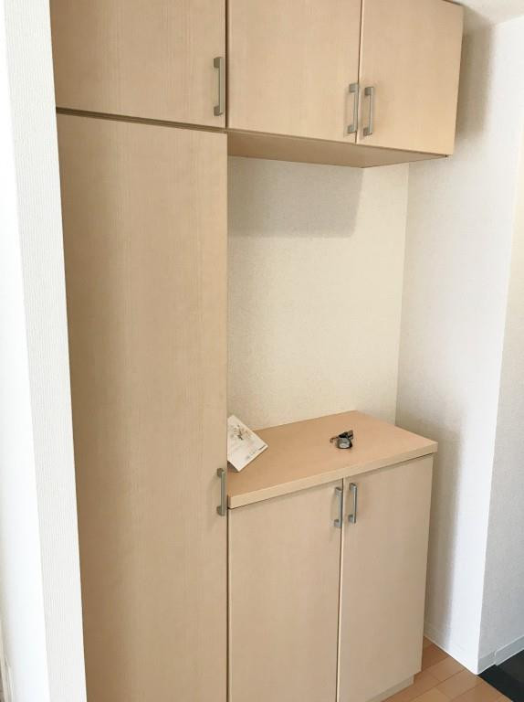 プログレス泉 玄関