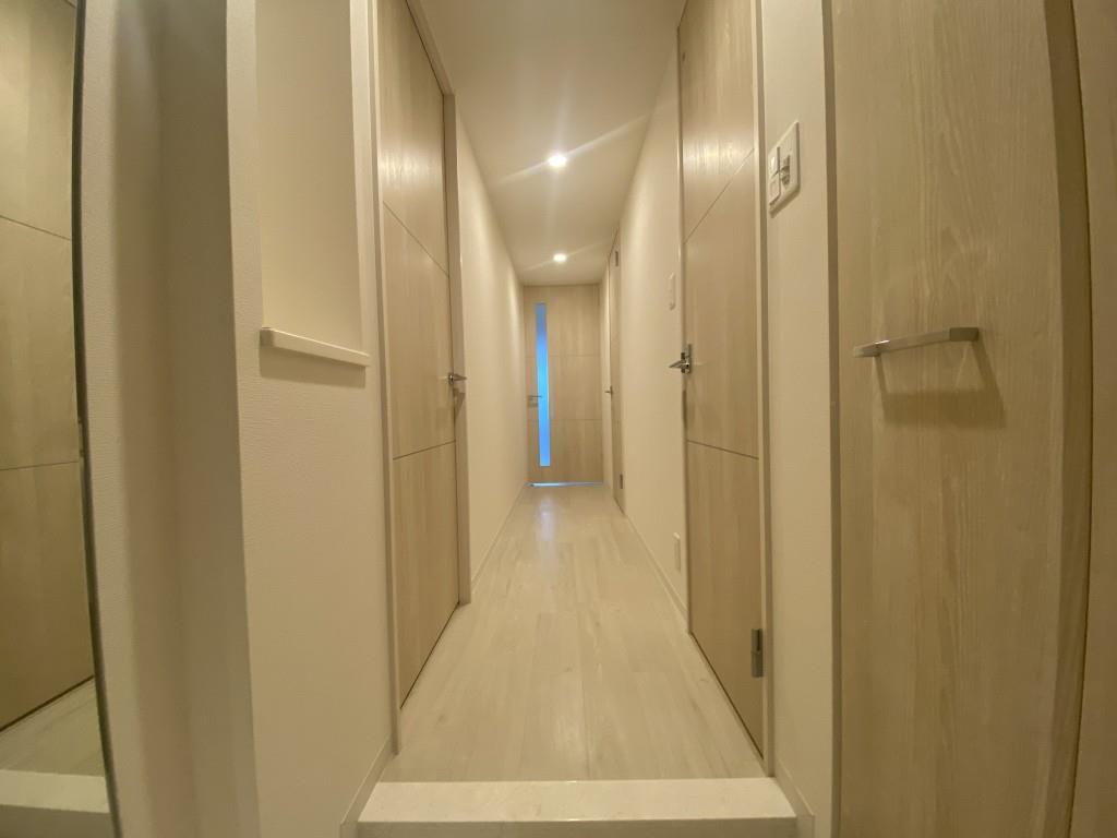 ラヴィベール江坂 玄関