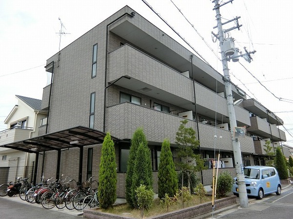 アンプルールフェールルミエール富木 外観