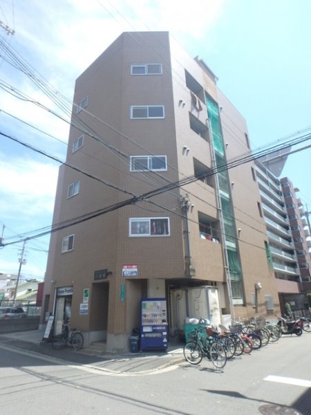 ロイヤルコート6番館 外観