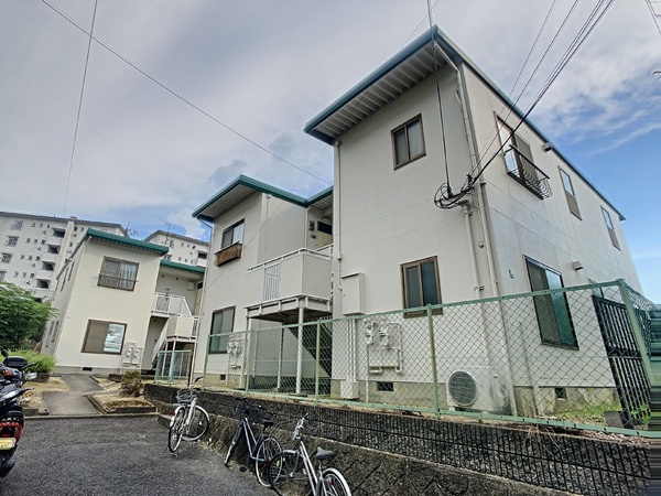 シャトードイワネ１８号館 外観