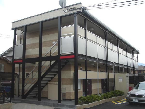 レオパレスブルーム 外観