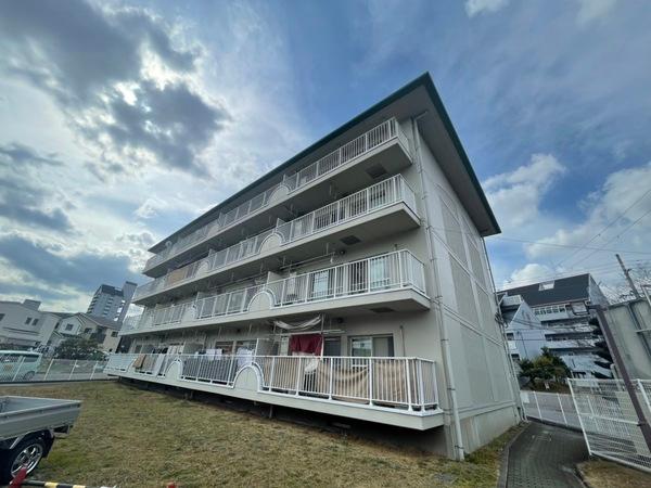 エスポワール岩湧 外観