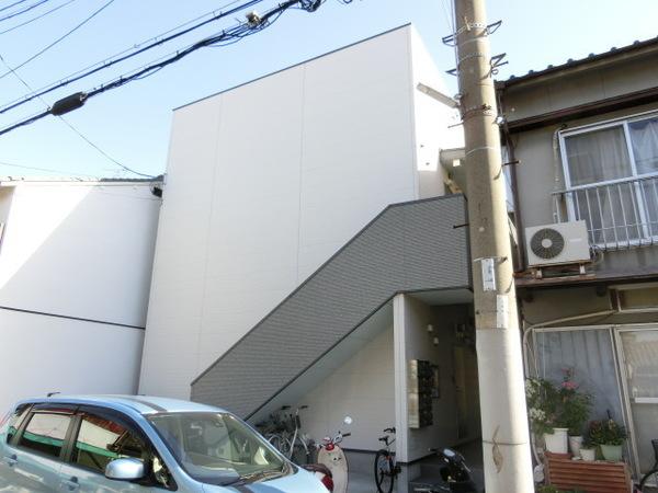 COLOR（カラー） 外観