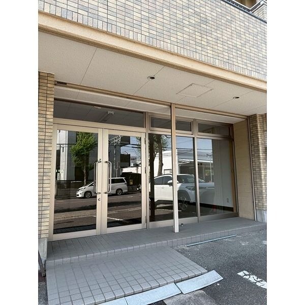 サンビューマンション中京 外観