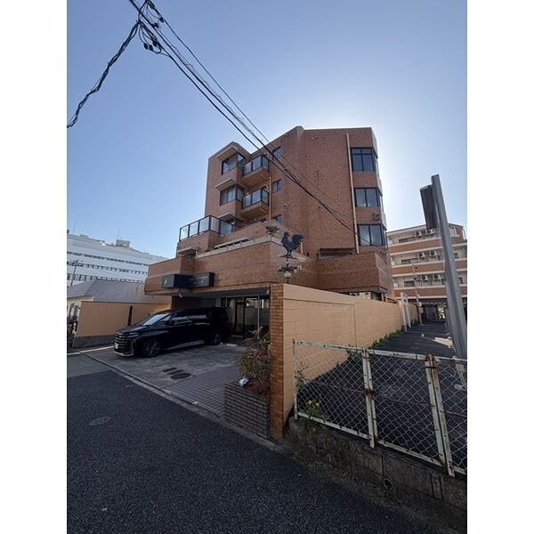 ランチョス覚王山 外観