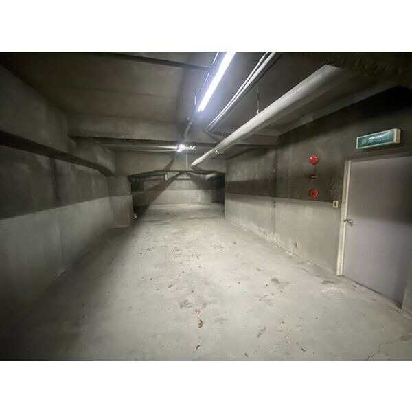 紀志屋ビル 駐車場