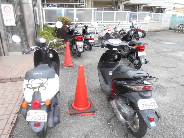 ハピネス渚 駐車場