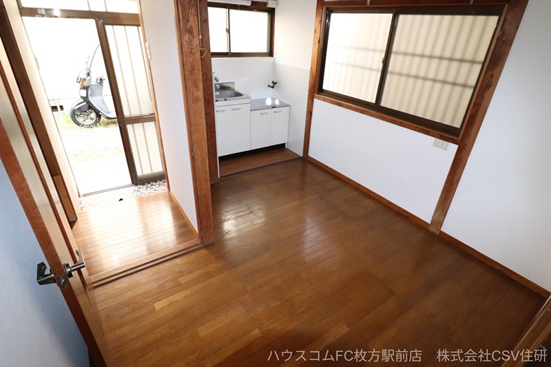 枚方市渚南町32-14テラス リビング