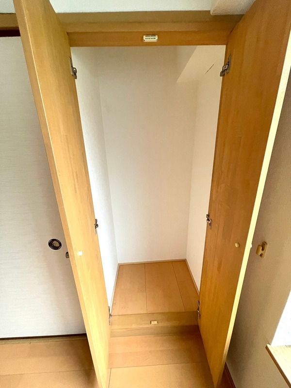 シャトー東香里 エントランス