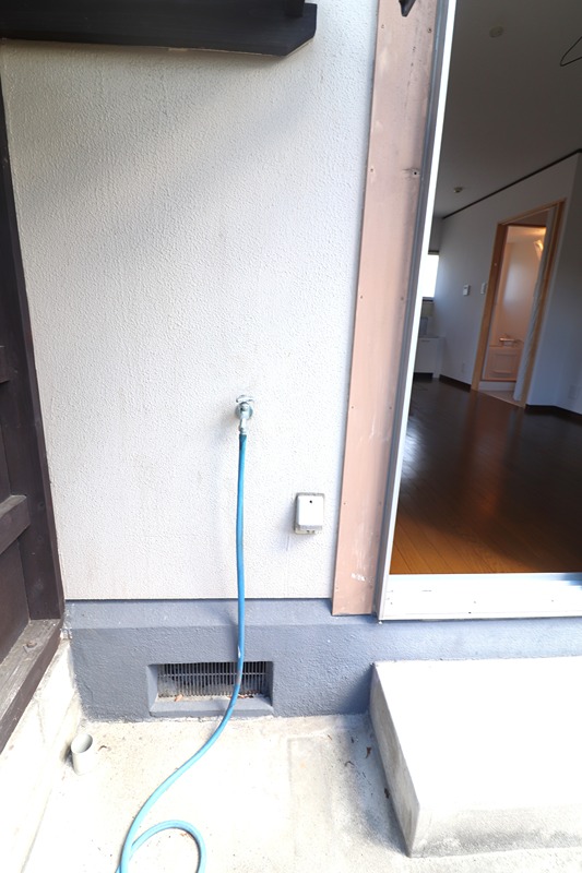 高地ハイツ 玄関