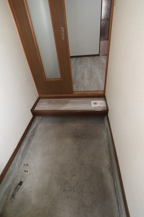 堀建第四アパート エントランス