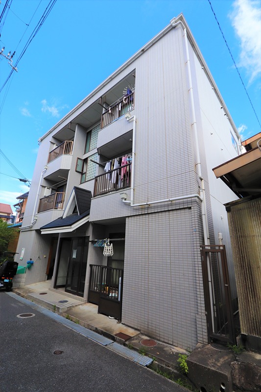 プリモ伊加賀 外観