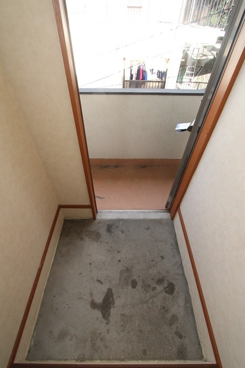 トミーハイツ光善寺 玄関