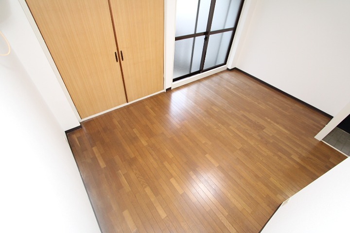 プリモ伊加賀 エントランス