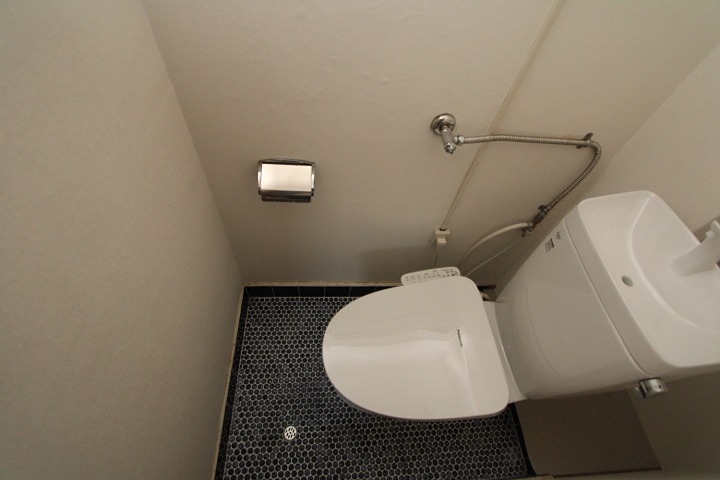 香里ケ丘１丁目戸建 トイレ