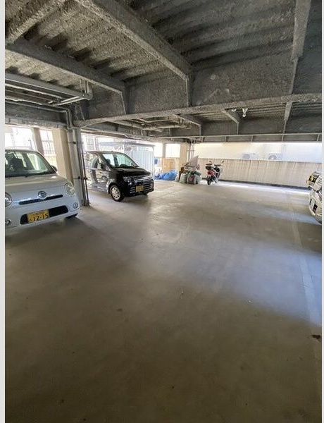 三熊渚南ハイツ 駐車場