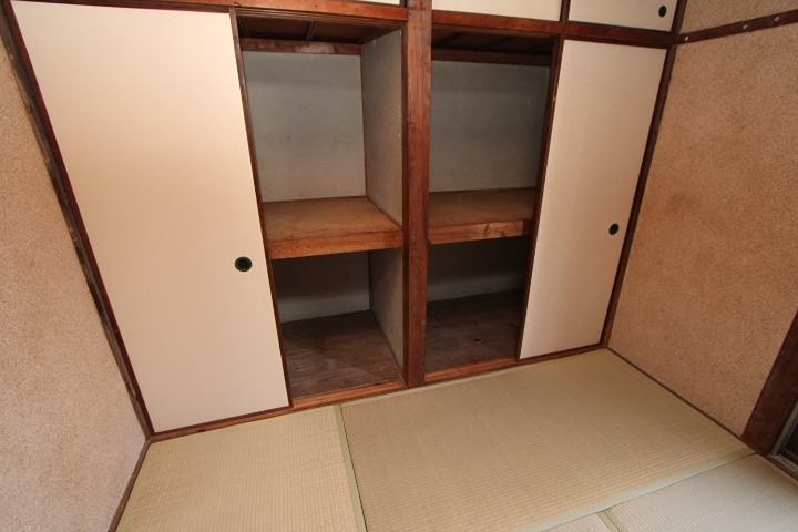 西田借家 収納