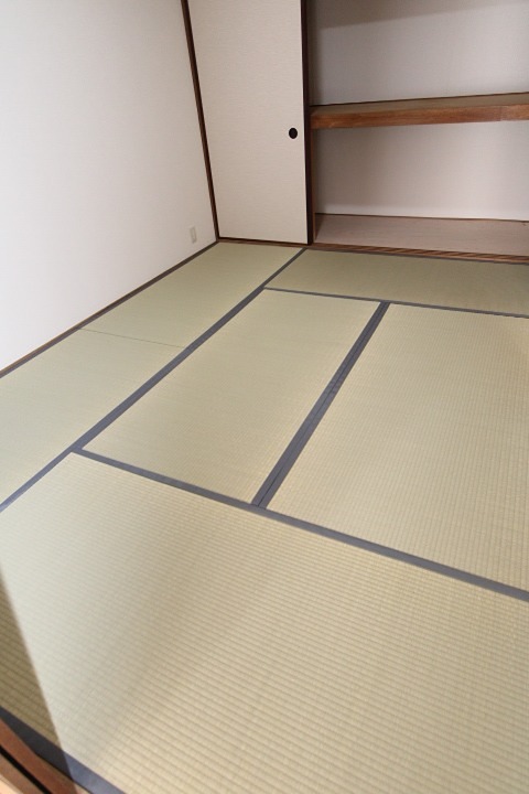 枚方ハイツ第８号棟 エントランス