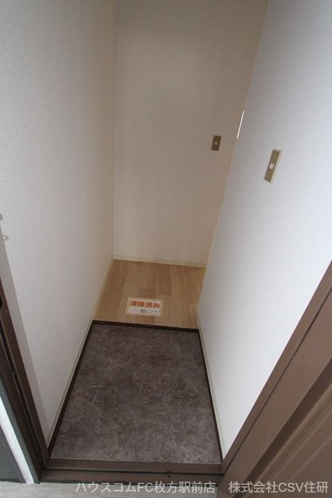 コーエイ中宮 玄関